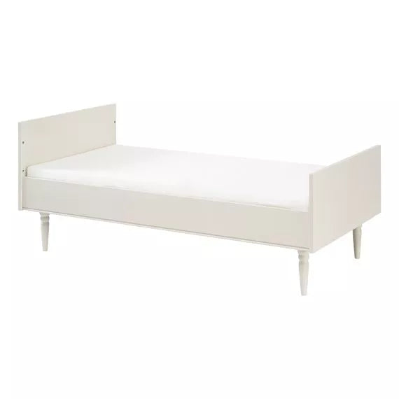 Pinio Petite Bedroom