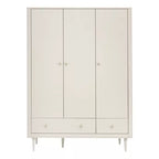 Pinio Petite Bedroom