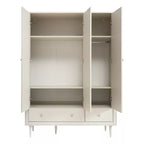 Pinio Petite Bedroom