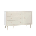 Pinio Petite Bedroom