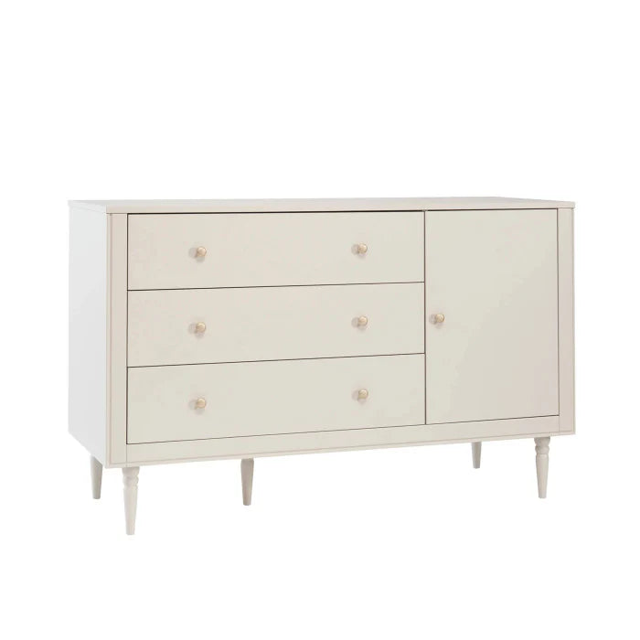 Pinio Petite Bedroom