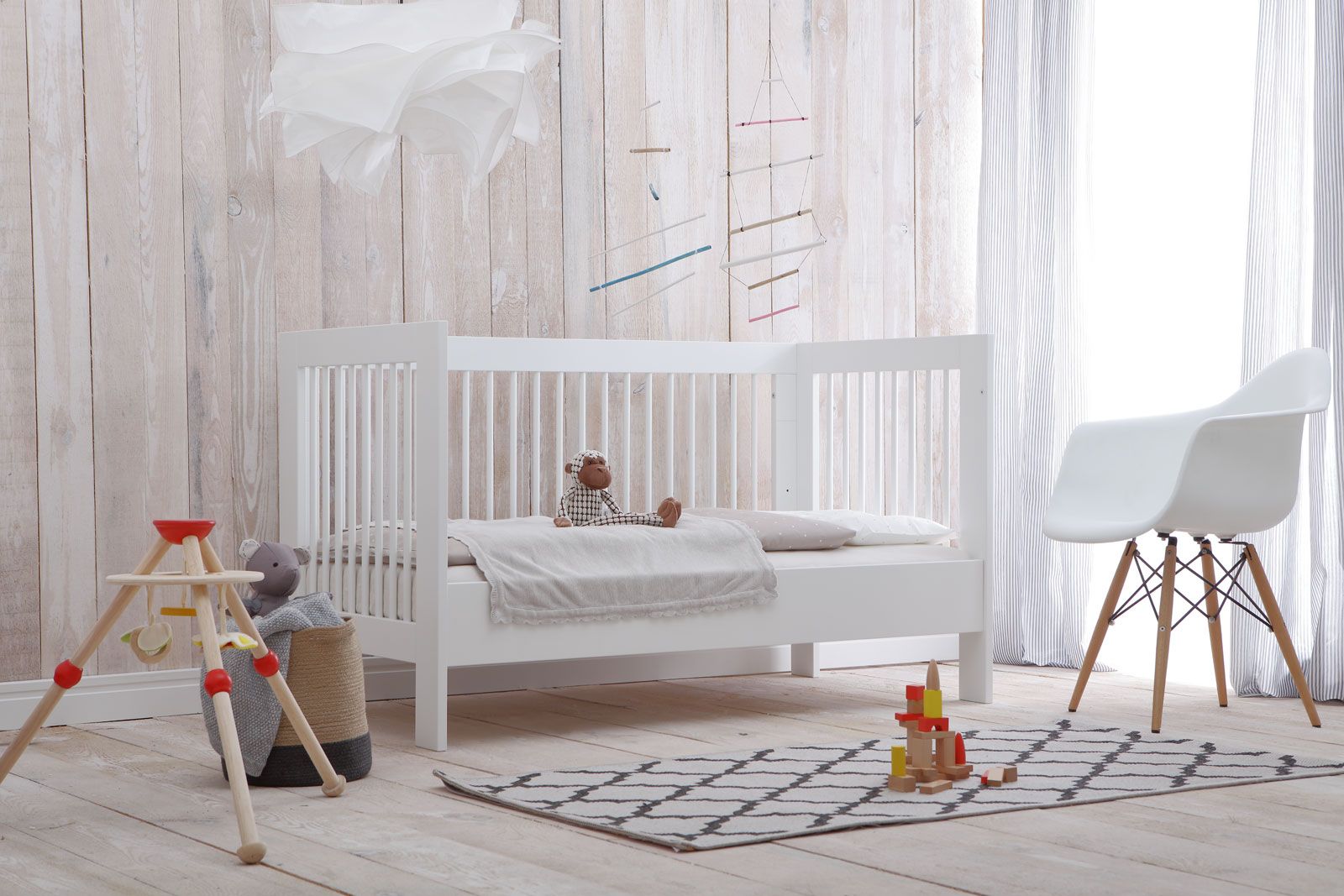 Pinio - Basic White Bed