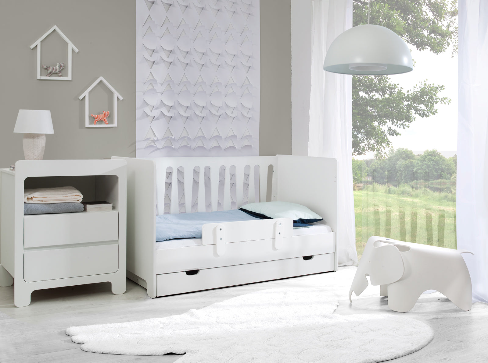 Pinio - Moon Bedroom