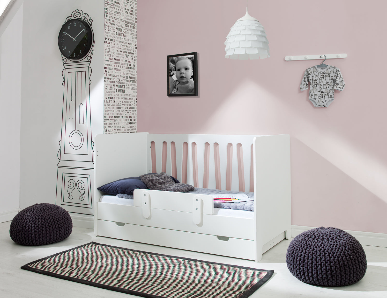 Pinio - Moon Bedroom