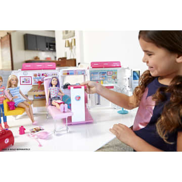 Barbie - Emergency Vehicle Transforms Into Care Clinic