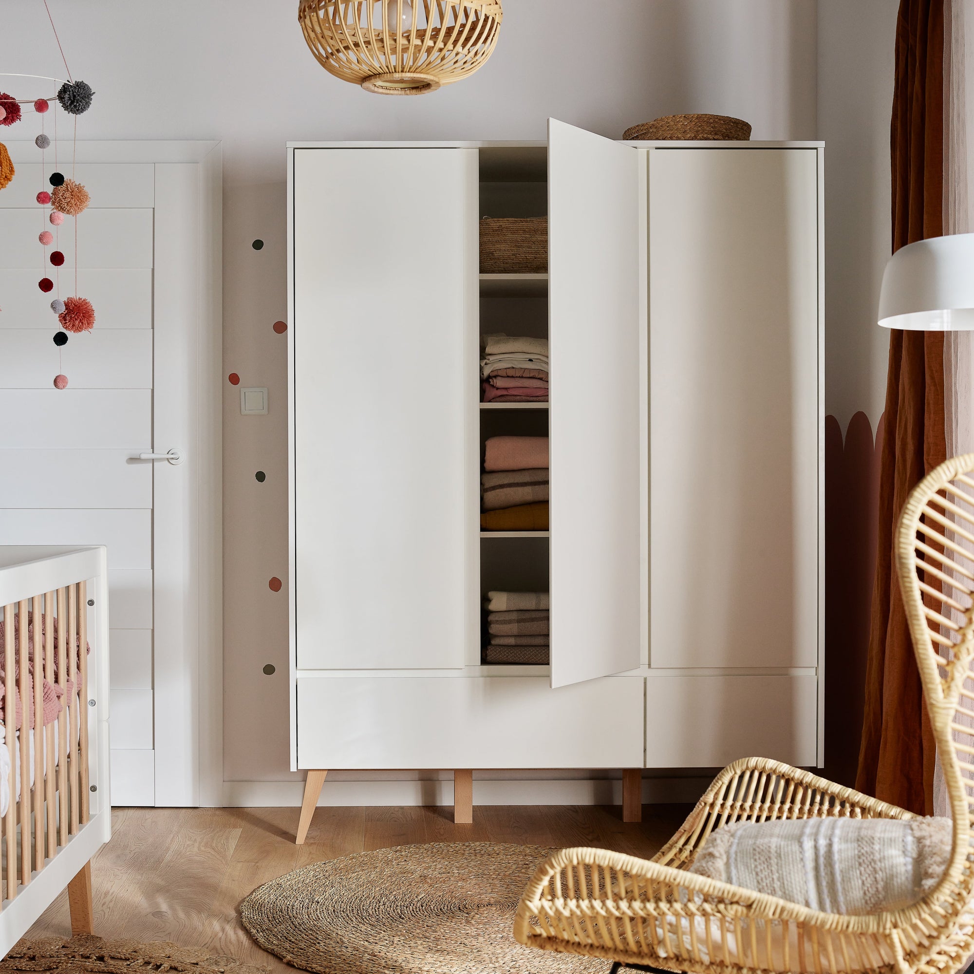 Pinio - Swing 3-door Wardrobe