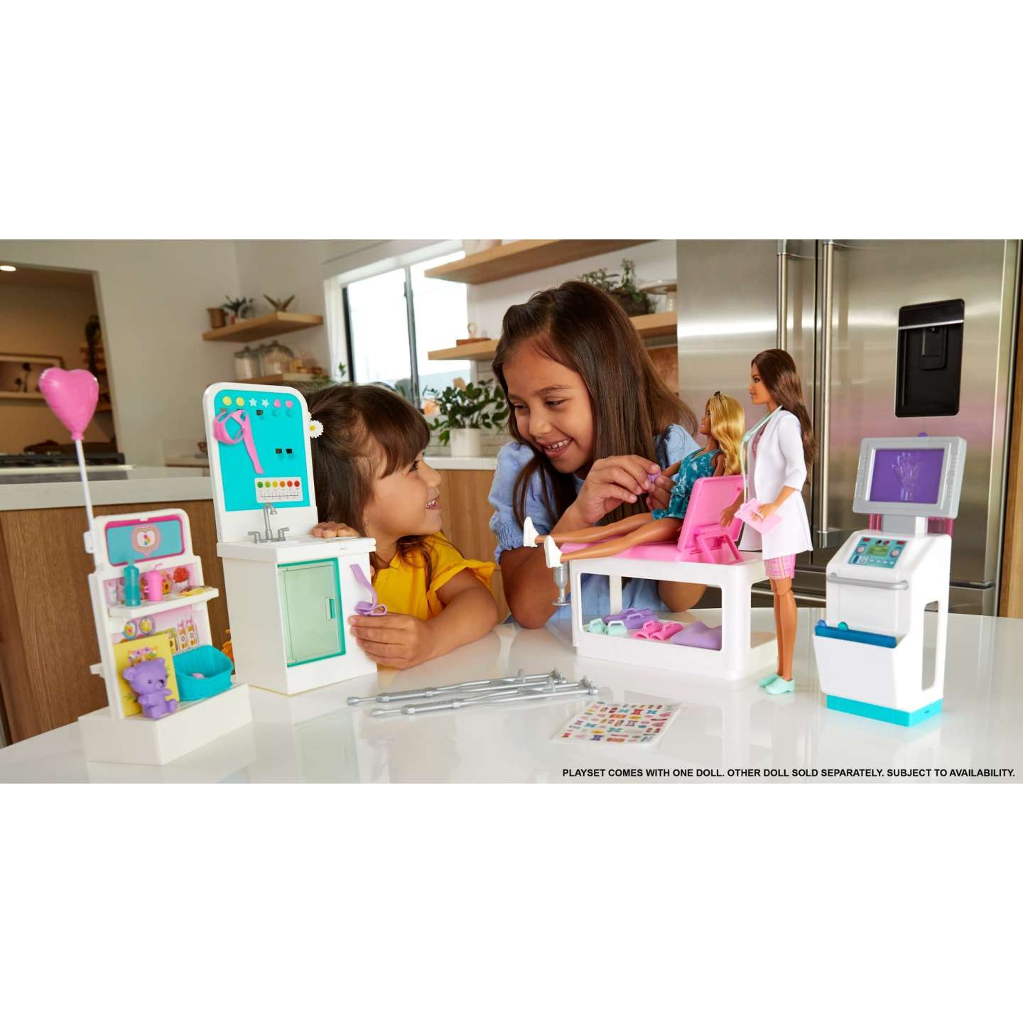 Barbie -  Barbie Fast Cast Clinic Playset